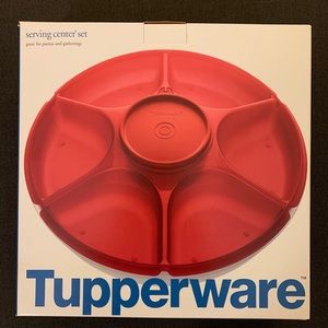 Tupperware serving center set!